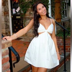 Beginning Boutique "Amorgos" Mini Dress Sz 2 XS S
Perfect for Gameday or Beach